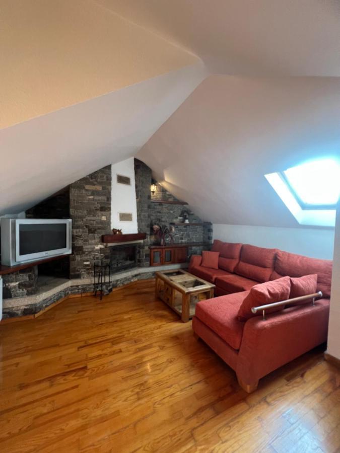 Precioso Duplex En Puigcerda Con Plaza De Parking Daire Dış mekan fotoğraf